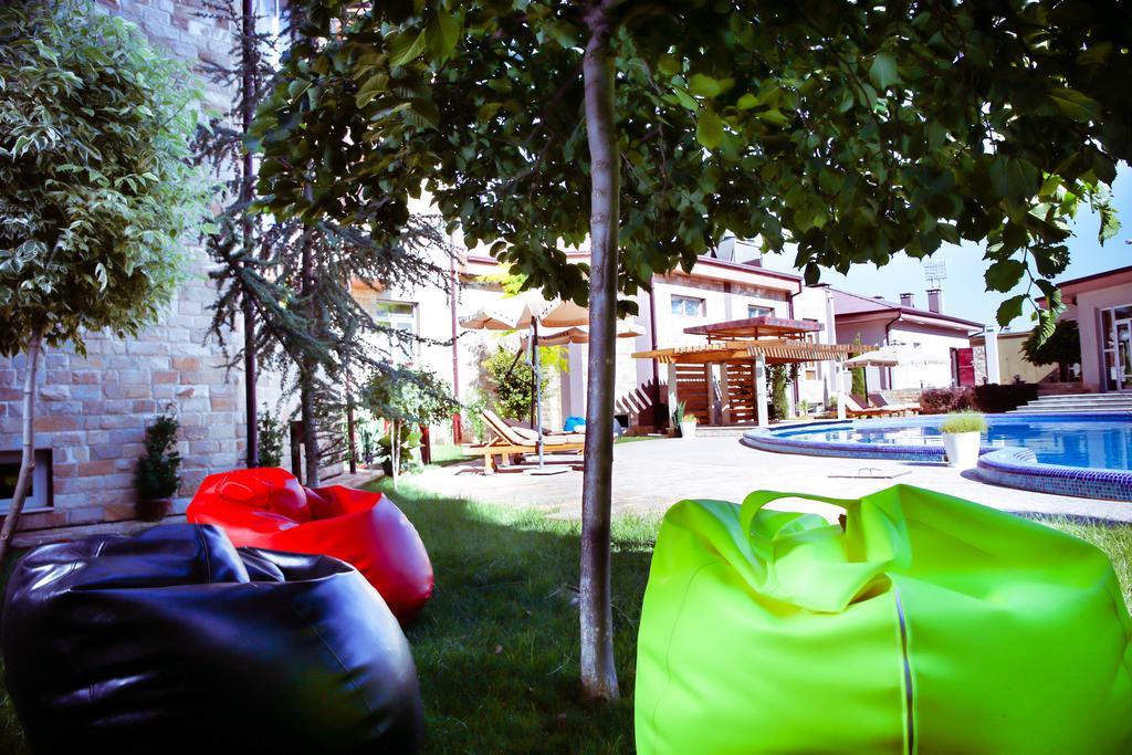Grand M Hotel Navoi Exterior foto